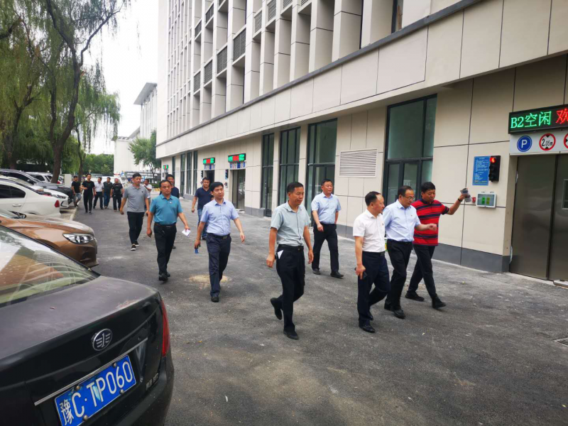 洛陽市委常委、市政府黨組成員魏建平 督導(dǎo)調(diào)研我市城市停車場重點項目建設(shè)工作